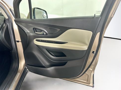 Used 2019 Buick Encore Essence FWD image 30