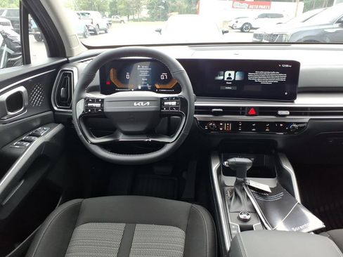 New 2026 Kia Sorento LX FWD image 11