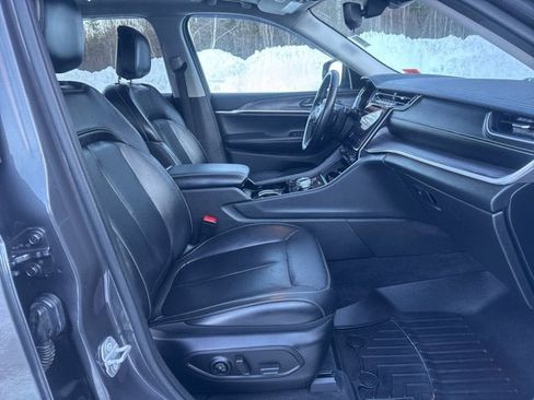 Used 2021 Jeep Grand Cherokee L Limited image 36