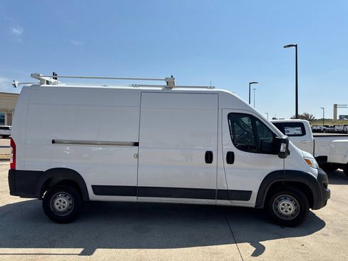 Used 2023 RAM ProMaster 2500 FWD image 16