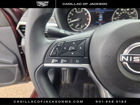 Used 2025 Nissan Altima 2.5 SV image 17