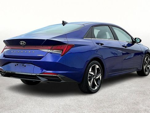 Used 2023 Hyundai Elantra Limited w/ Cargo Package image 2