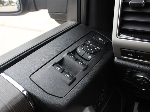 Used 2021 Ford F250 Lariat AWD/4WD image 8