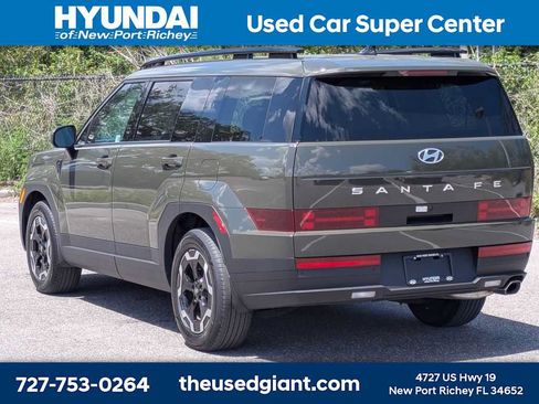Used 2025 Hyundai Santa Fe SEL FWD image 3