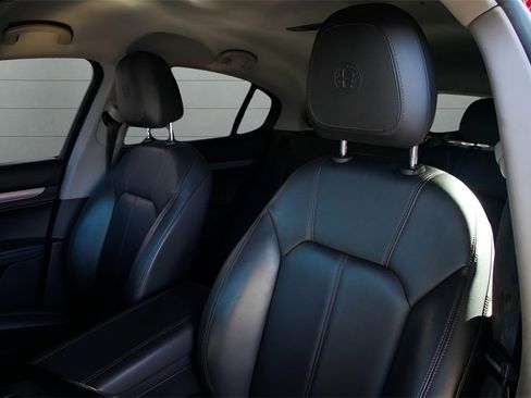 Used 2018 Alfa Romeo Stelvio Sport w/ Quick Order Package 22J Sport image 20