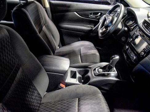 Used 2018 Nissan Rogue S image 15