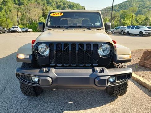 Used 2022 Jeep Gladiator Sport AWD/4WD image 4