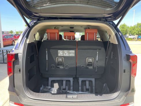 New 2026 Kia Carnival EX FWD image 14