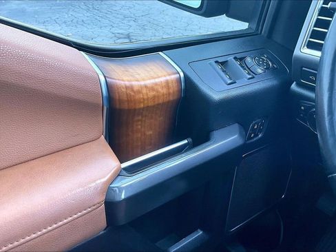 Used 2016 Ford F150 Limited image 37