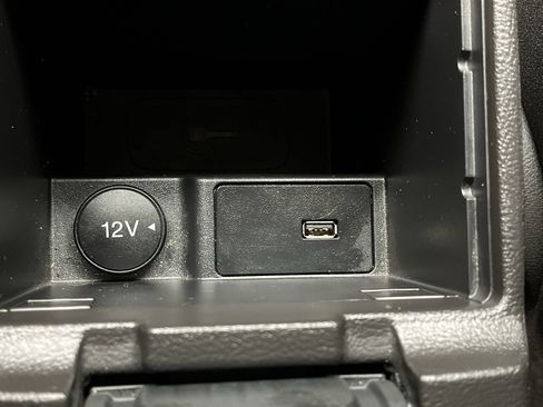 Used 2018 Ford Focus SE FWD image 18