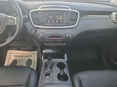 Used 2020 Kia Sorento EX image 11