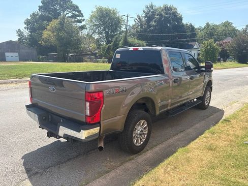 Used 2022 Ford F250 XLT w/ Snow Plow Prep Package AWD/4WD image 6