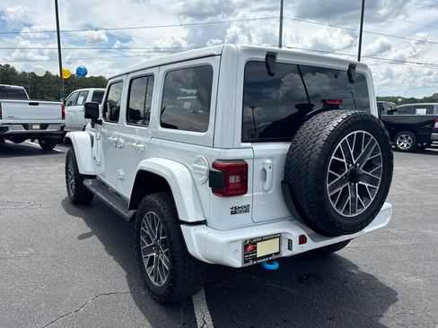 Used 2024 Jeep Wrangler High Altitude AWD/4WD image 8