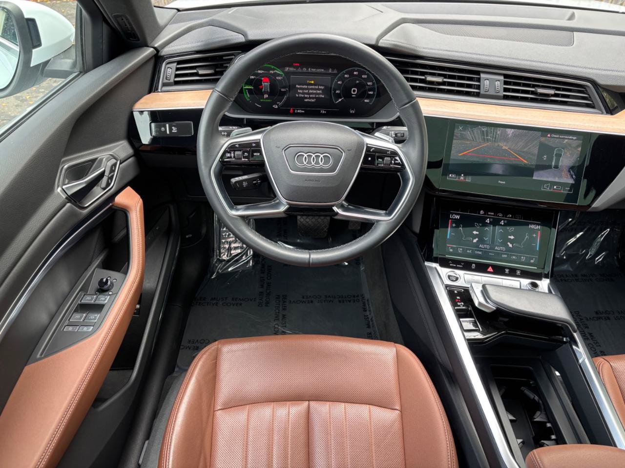 Used 2024 Audi Q8 e-tron Premium Plus AWD/4WD image 6