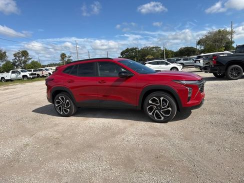 New 2026 Chevrolet Trax RS FWD image 13