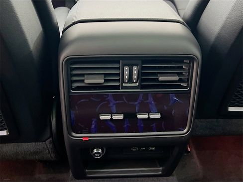 New 2026 Porsche Cayenne Base image 27