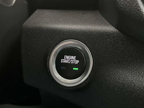 Used 2024 GMC Terrain SLE image 31