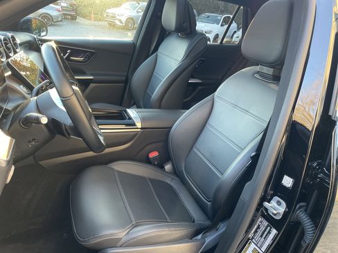 Certified 2025 Mercedes-Benz GLC 300 4MATIC image 22