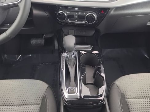 New 2026 Chevrolet Trax LT w/ Driver Confidence Package FWD image 21