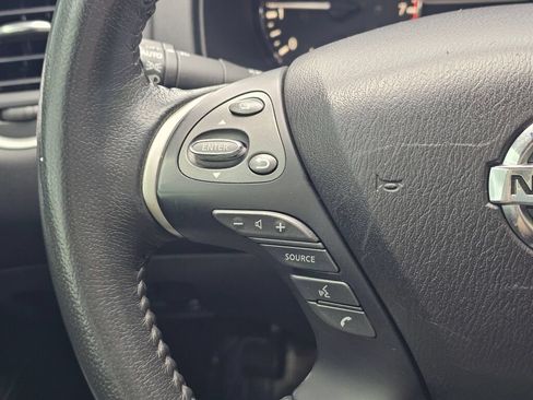 Used 2018 Nissan Pathfinder Platinum AWD/4WD image 23
