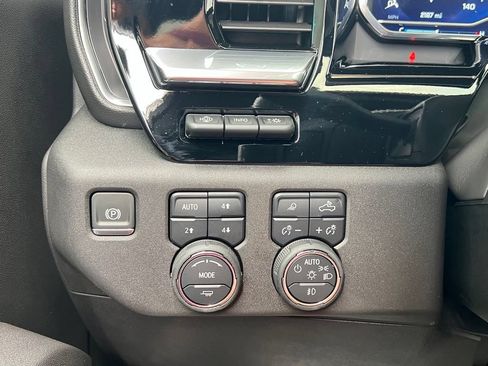 Used 2025 Chevrolet Silverado 2500 High Country w/ Technology Package AWD/4WD image 21