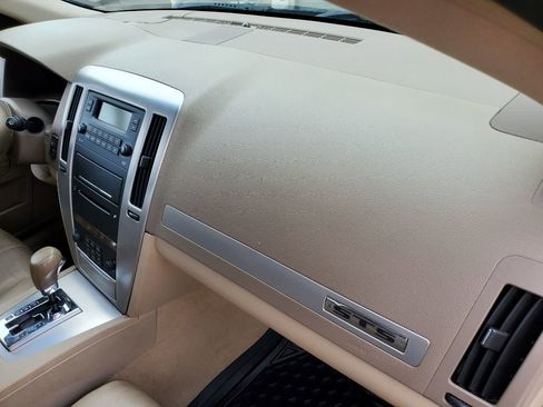 Used 2005 Cadillac STS image 38