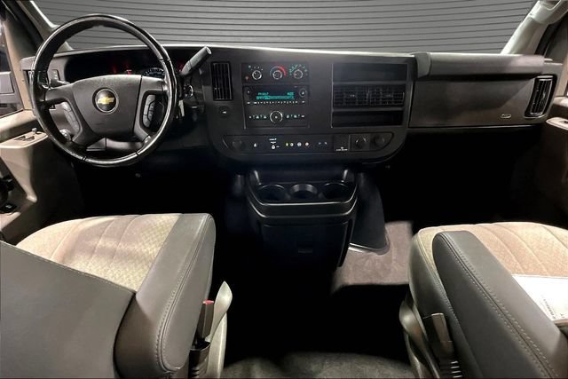 Used 2021 Chevrolet Express 2500 LT w/ LT Preferred Equipment Group RWD image 7