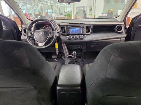 Used 2016 Toyota RAV4 LE AWD/4WD image 9