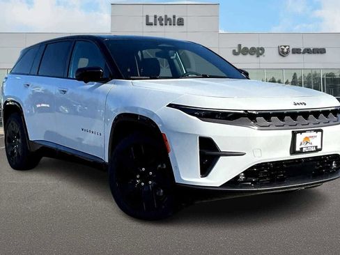 New 2025 Jeep Wagoneer S Launch Edition AWD/4WD image 24
