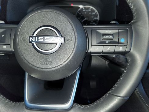 Certified 2024 Nissan Pathfinder SV image 25