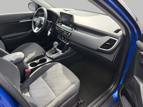 Used 2022 Kia Seltos LX AWD/4WD image 11