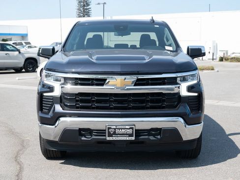Used 2024 Chevrolet Silverado 1500 LT AWD/4WD image 2