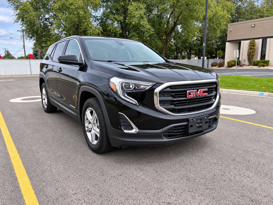 Used 2021 GMC Terrain SLE FWD image 3