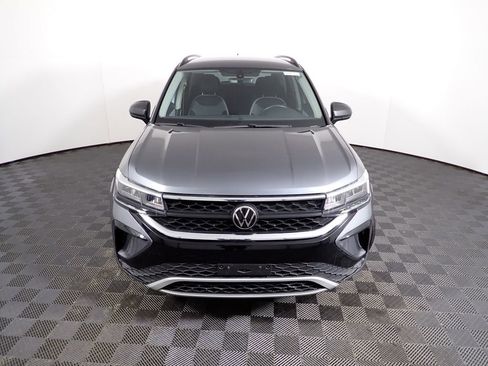 Used 2023 Volkswagen Taos S image 6