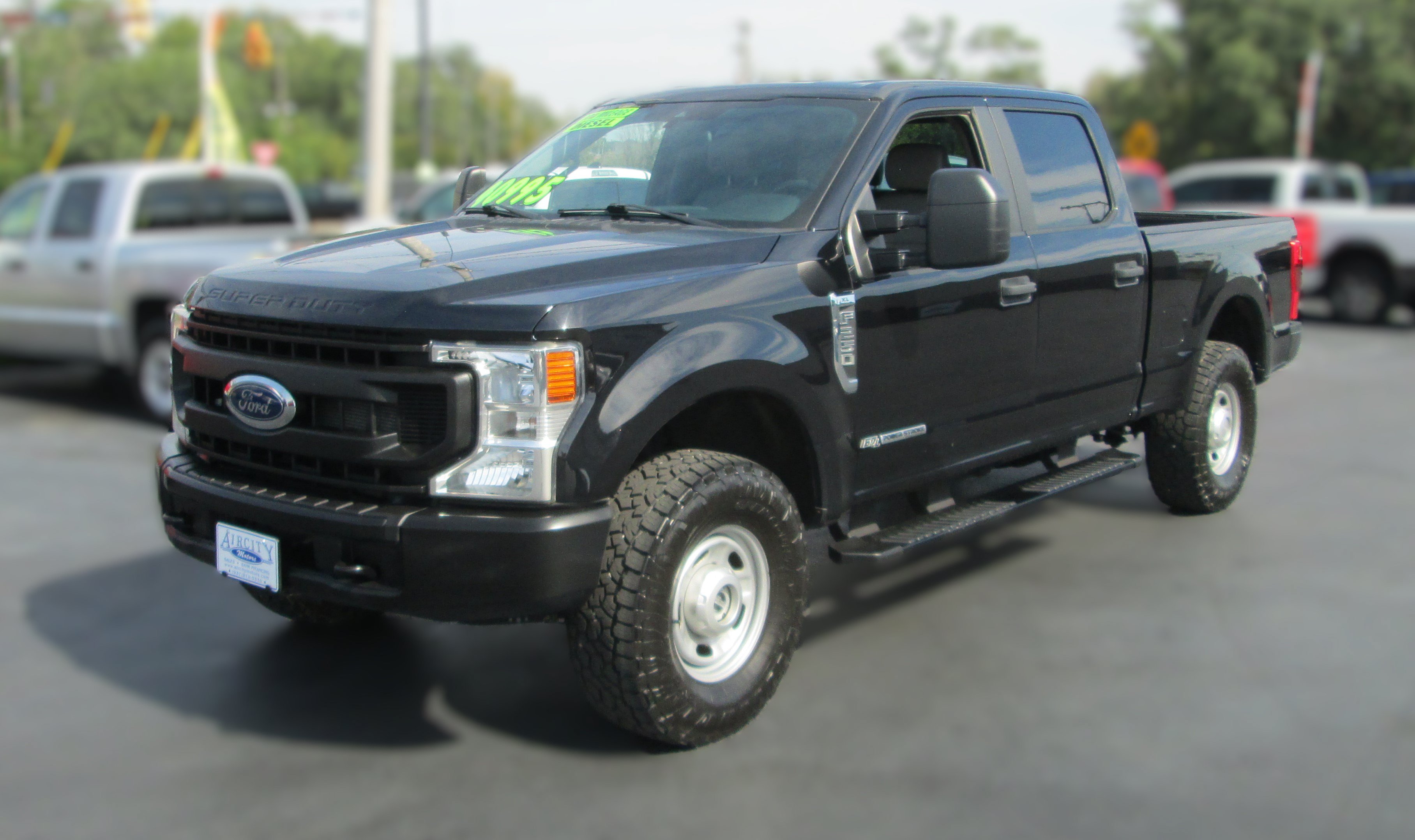 Used 2020 Ford F250 XL w/ FX4 Off-Road Package AWD/4WD image 2