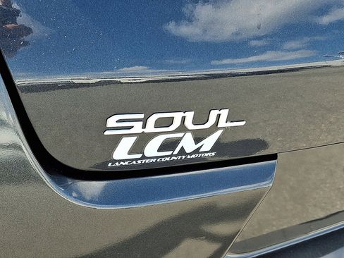 Used 2023 Kia Soul LX image 30