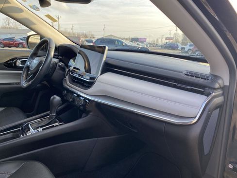 Used 2022 Jeep Compass Limited image 36