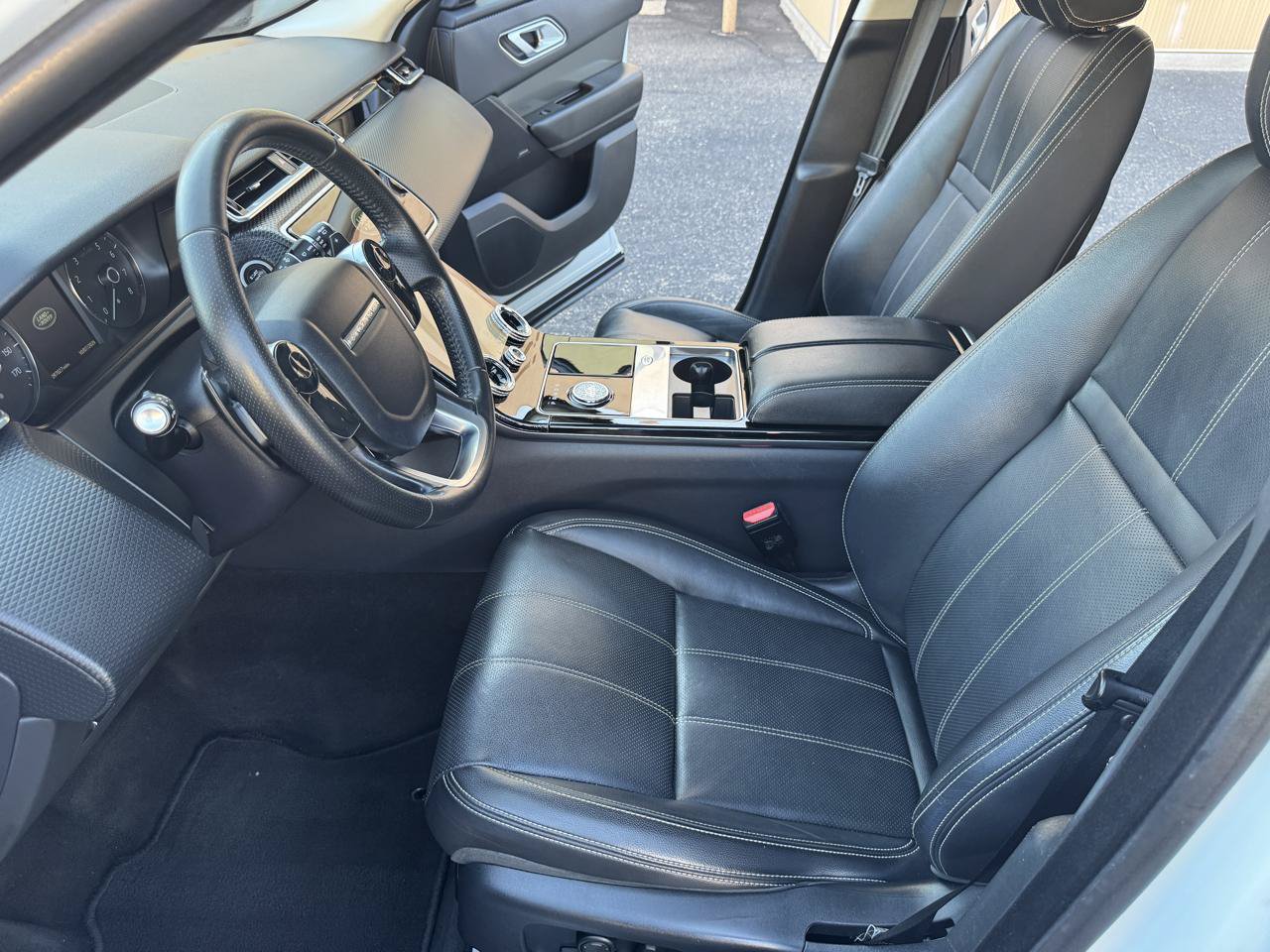 Used 2020 Land Rover Range Rover Velar S AWD/4WD image 18