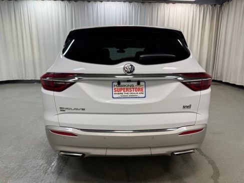Used 2020 Buick Enclave Premium w/ Sun and Sites Package AWD/4WD image 6