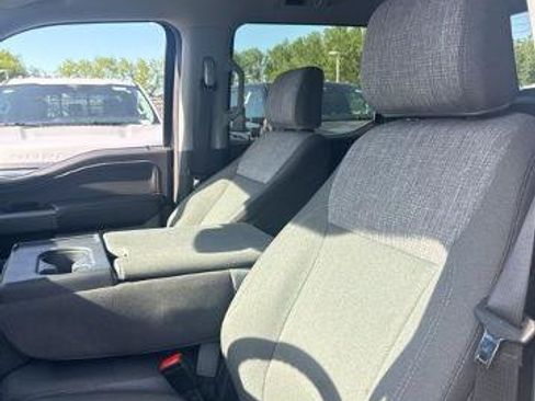 Certified 2025 Ford F250 XLT w/ Black Appearance Package AWD/4WD image 3