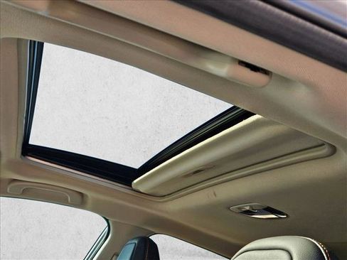 Used 2024 Subaru Crosstrek 2.5i Limited image 11