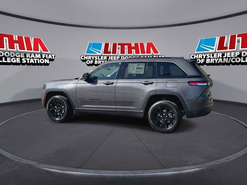 New 2026 Jeep Grand Cherokee Altitude AWD/4WD image 5