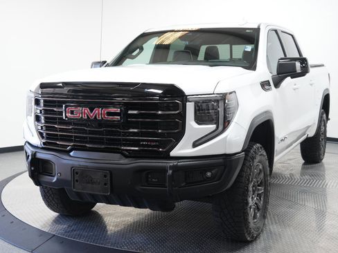 Used 2024 GMC Sierra 1500 AT4X AWD/4WD image 4