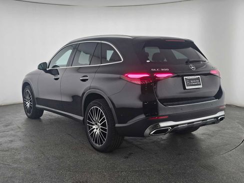 Used 2026 Mercedes-Benz GLC 300 4MATIC image 5