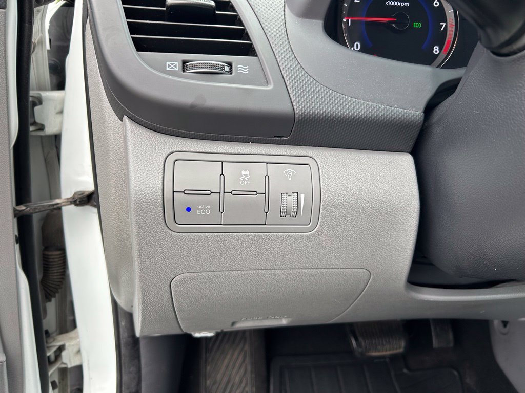 Used 2015 Hyundai Accent GLS FWD image 20