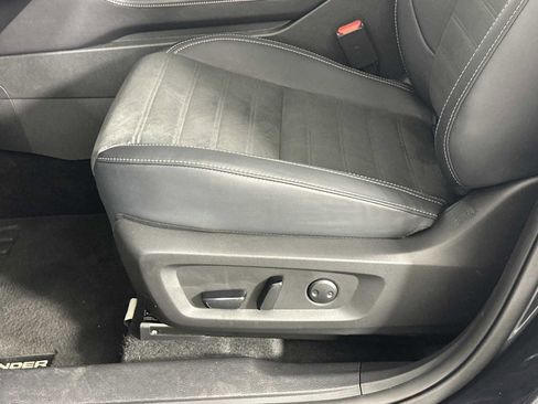 Used 2025 Mitsubishi Outlander SE AWD/4WD image 9
