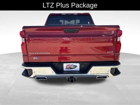Used 2022 Chevrolet Silverado 1500 LTZ w/ Technology Package AWD/4WD image 7