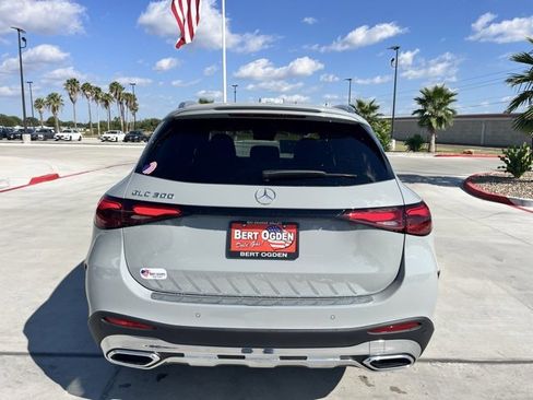 New 2026 Mercedes-Benz GLC 300 image 6