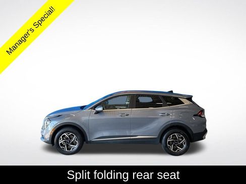 Used 2025 Kia Sportage LX AWD/4WD image 16