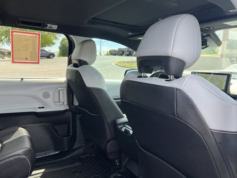 Certified 2026 Toyota Sienna XSE image 22